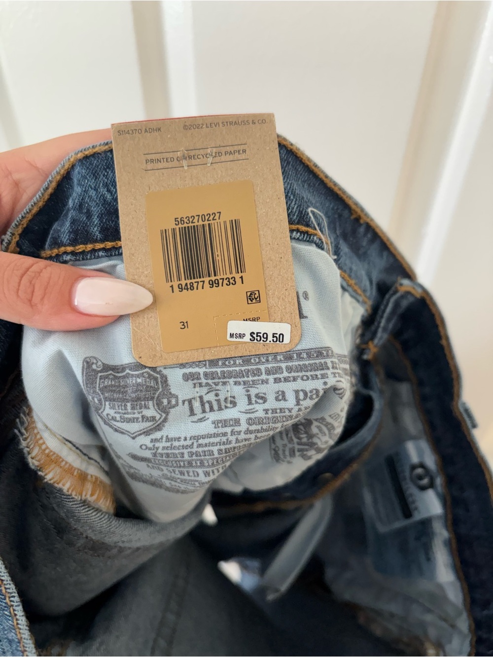 NWT Levi’s 501 Original High Rise Denim Shorts - Raw Hem - Medium Wash - Size 31 - Picture 7 of 7
